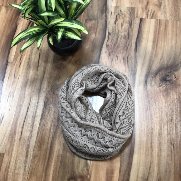 PacSun Accessories - Women’s infinity scarf